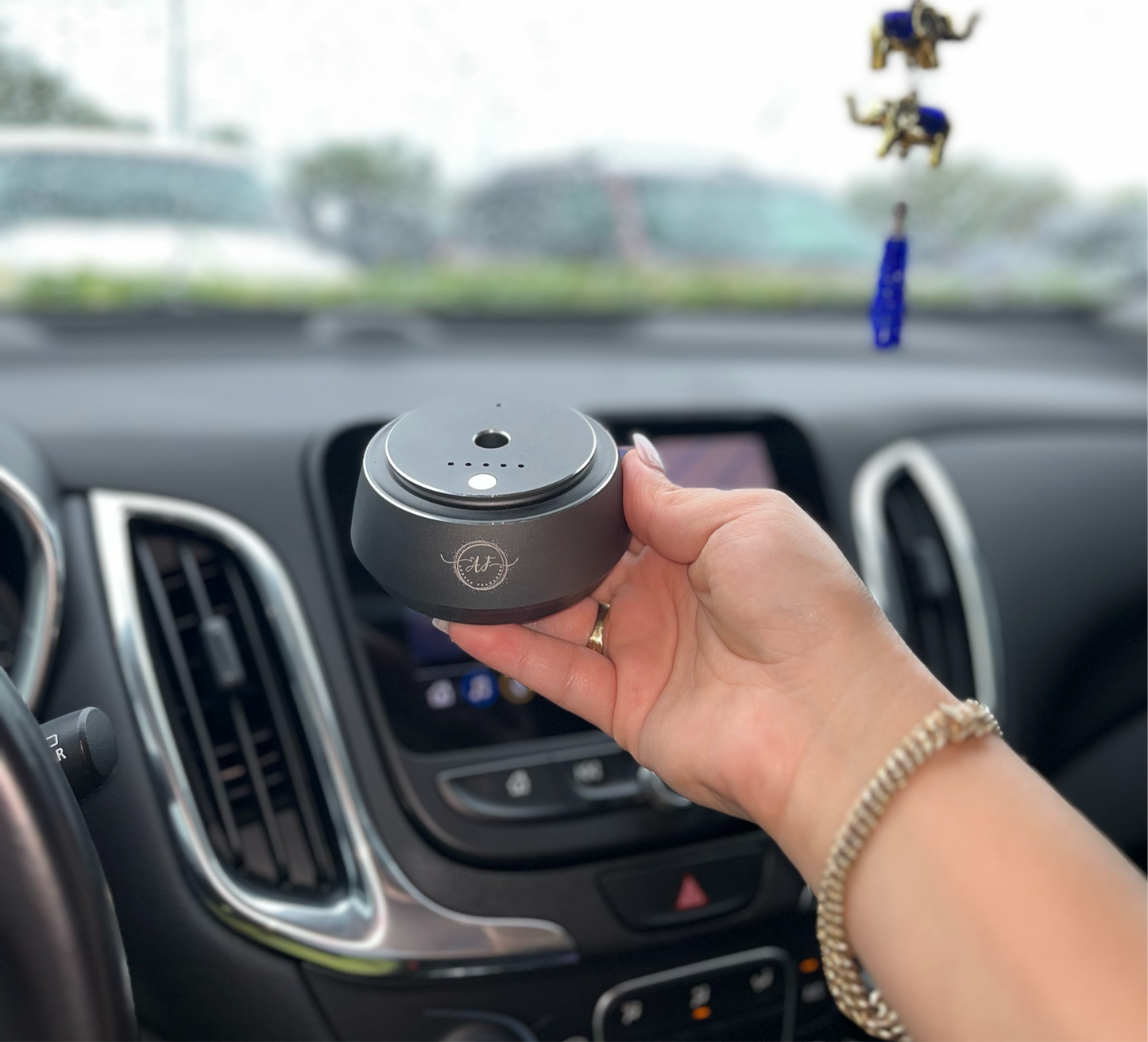 Smart car diffuser(battery)+Aroma oil Free